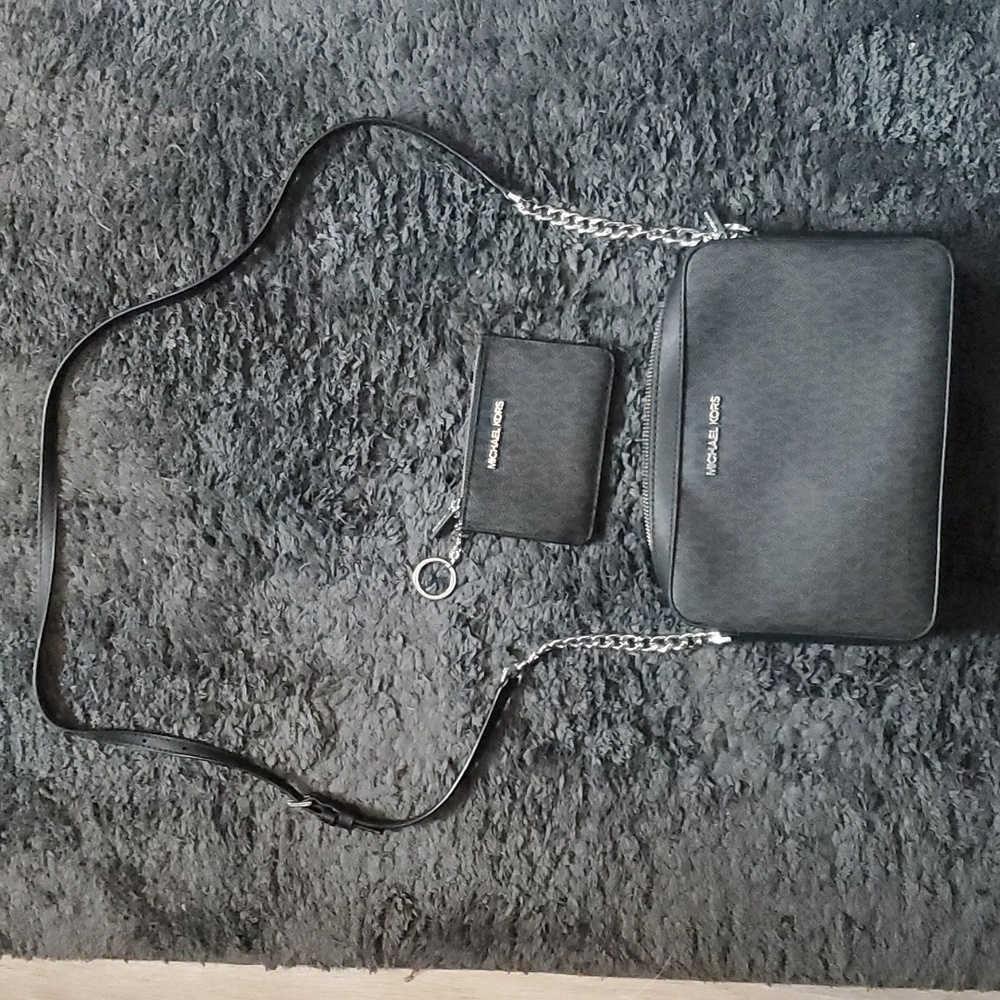 Michael Kors cross body purse + free coin purse key chain